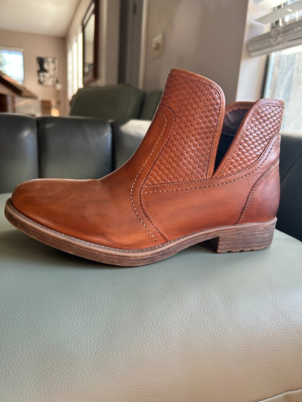 Roan Leather Boots Size 8